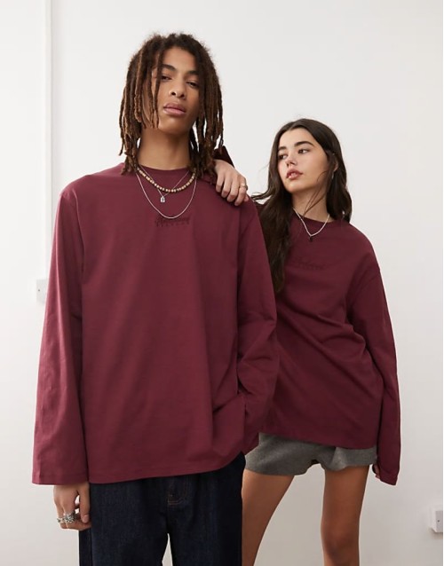 unisex oversized skater long sve t-shirt in washed burgundy