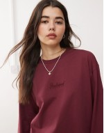 unisex oversized skater long sve t-shirt in washed burgundy