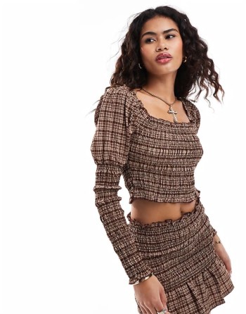 ruched top with puff sves in brown check
