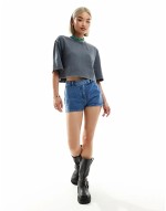 short sve relaxed fit cropped t-shirt in grey acid wash