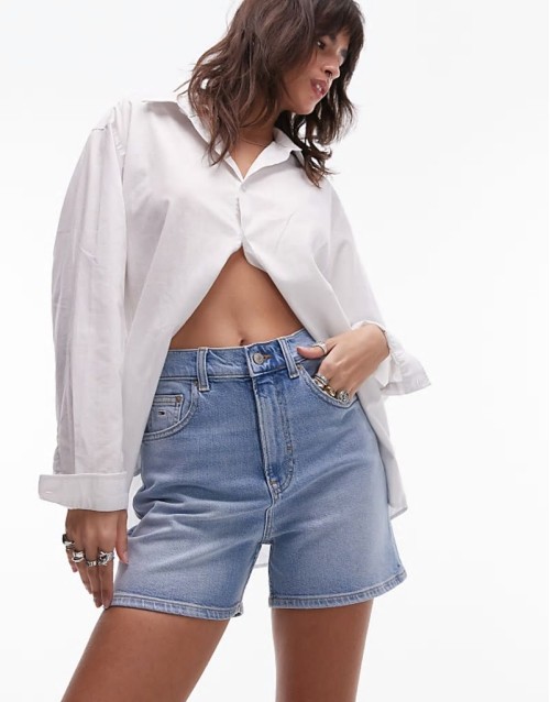 mom denim shorts in light wash