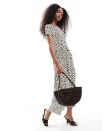 smudge spot tiered midaxi dress in light beige