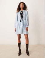 oversized collar mini dress in blue